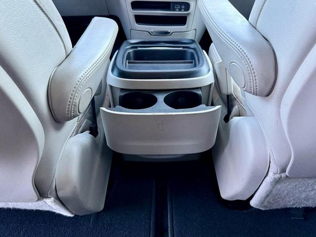 Photo of 2017 Billet Silver Metallic Clearcoat Chrysler Pacifica
