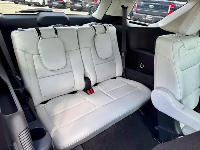 Photo of 2025 Agate Black Metallic Ford Explorer