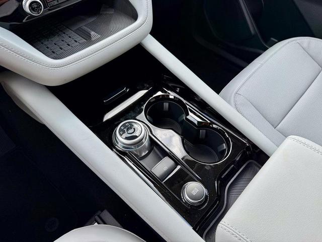 Photo of 2025 Agate Black Metallic Ford Explorer