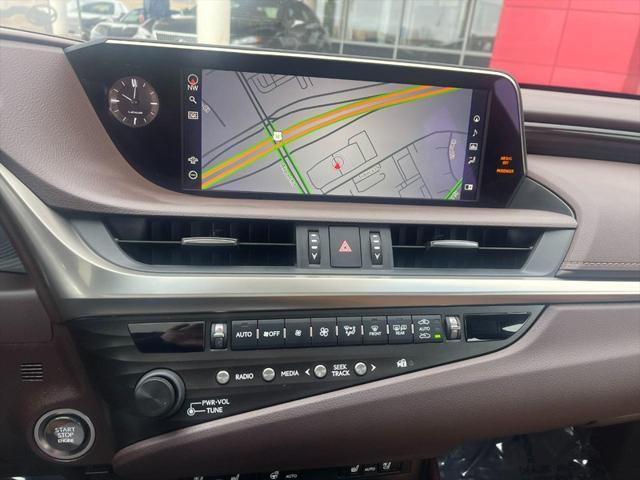 Photo of 2020 Eminent White Pearl Lexus ES 350