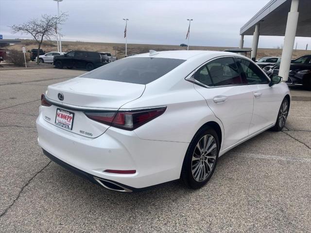 Photo of 2020 Eminent White Pearl Lexus ES 350