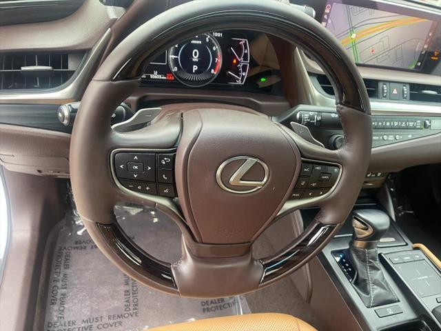 Photo of 2020 Eminent White Pearl Lexus ES 350