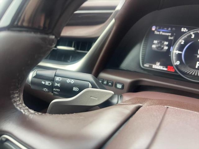 Photo of 2020 Eminent White Pearl Lexus ES 350