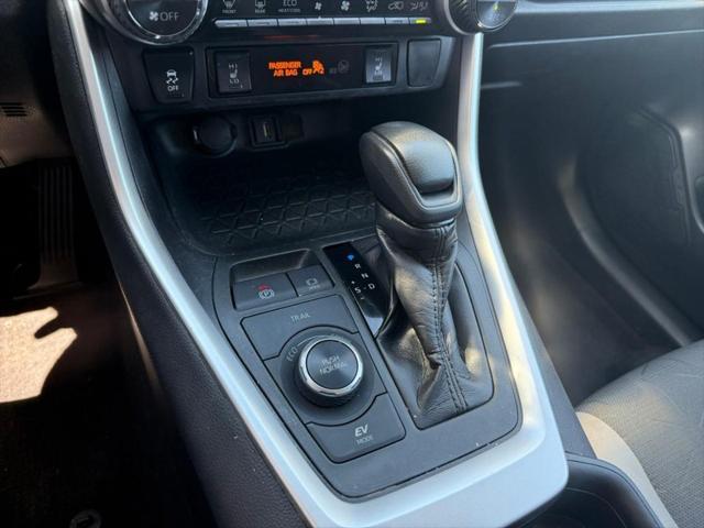 Photo of 2020 BLUE Toyota RAV4 Hybrid