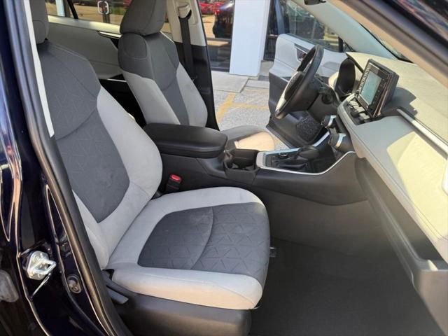 Photo of 2020 BLUE Toyota RAV4 Hybrid