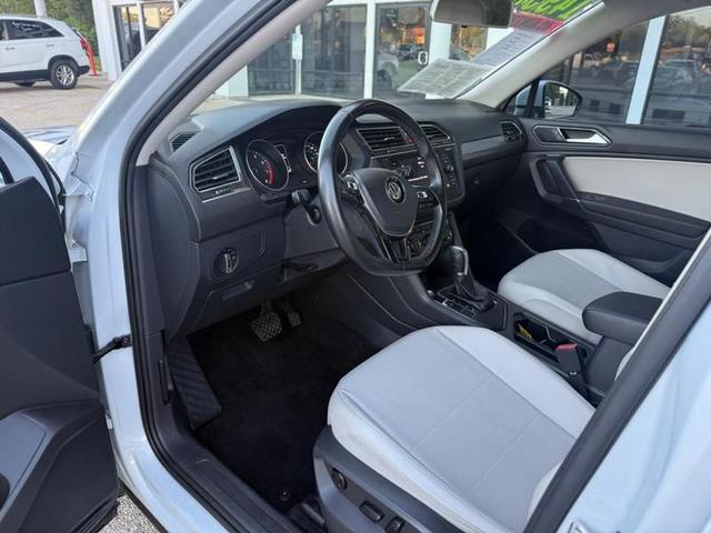 Photo of 2018 WHITE Volkswagen Tiguan