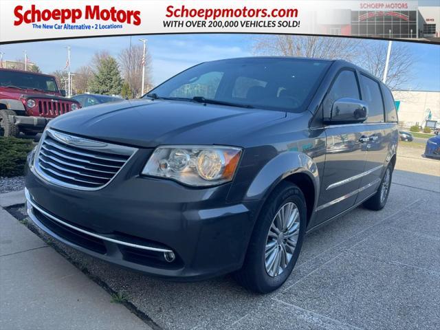 2016 Chrysler Town & Country