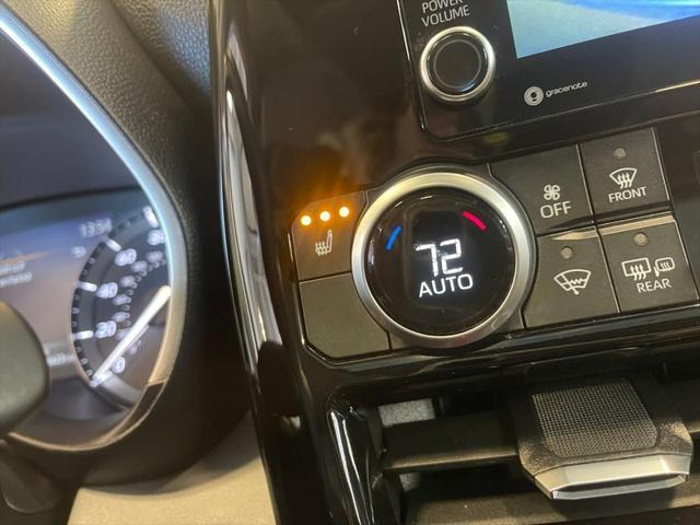 Photo of 2021 Celestial Silver Metallic Toyota Highlander