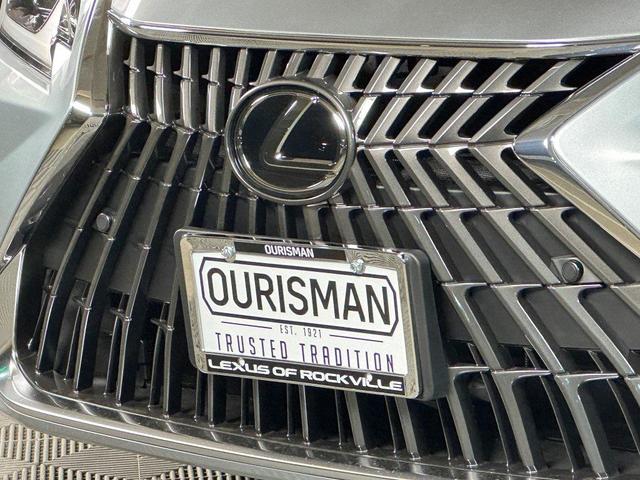 Photo of 2025 Iridium Lexus ES 300h