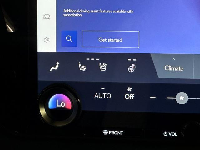 Photo of 2023 Eminent White Pearl Lexus RX 350