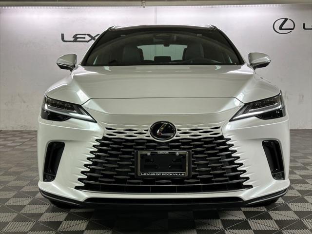 Photo of 2023 Eminent White Pearl Lexus RX 350