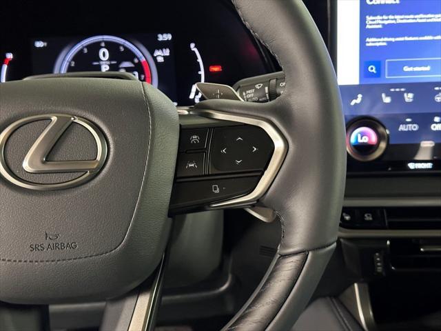 Photo of 2023 Eminent White Pearl Lexus RX 350