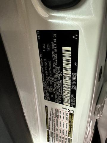 Photo of 2023 Eminent White Pearl Lexus RX 350