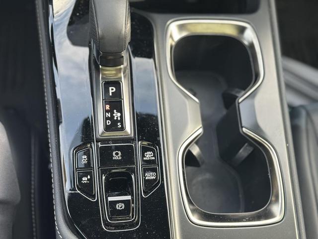 Photo of 2025 Ultra White Lexus NX 450h+