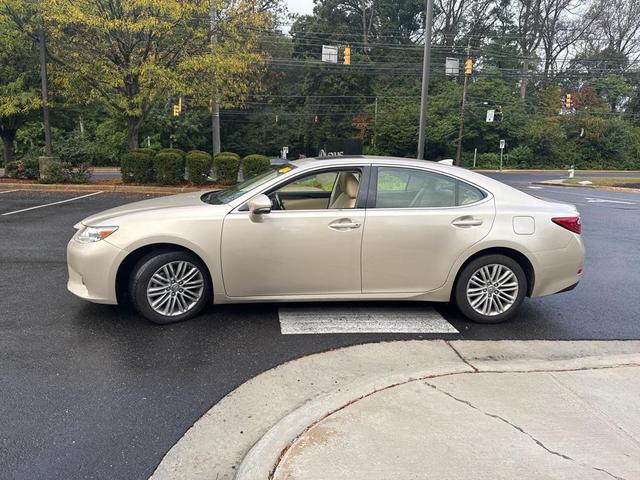 Photo of 2015 Cashmere Metallic Lexus ES 350