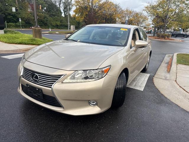 Photo of 2015 Cashmere Metallic Lexus ES 350