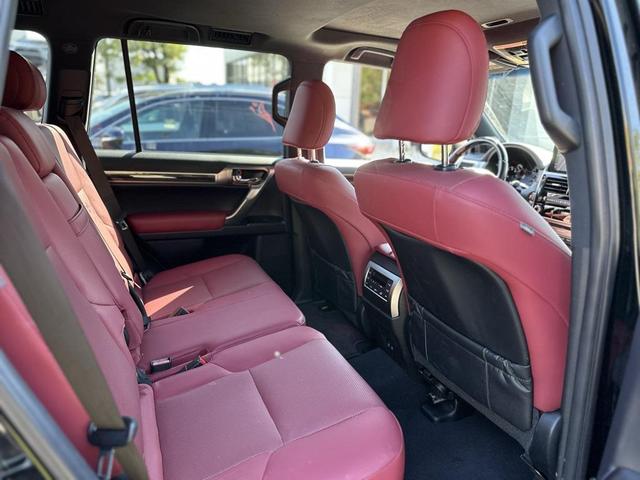 Photo of 2023 Black Onyx Lexus GX 460