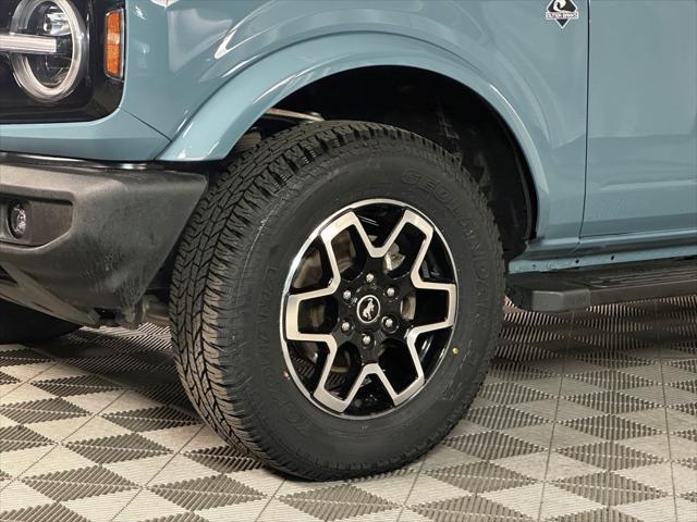 Photo of 2021 Gray Metallic Ford Bronco