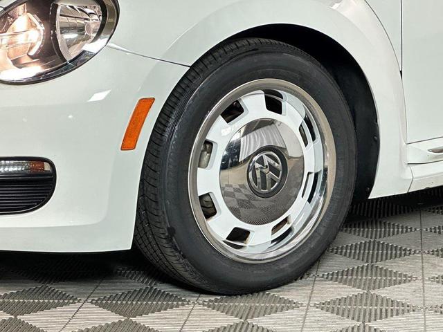 Photo of 2015 Pure White Volkswagen Beetle