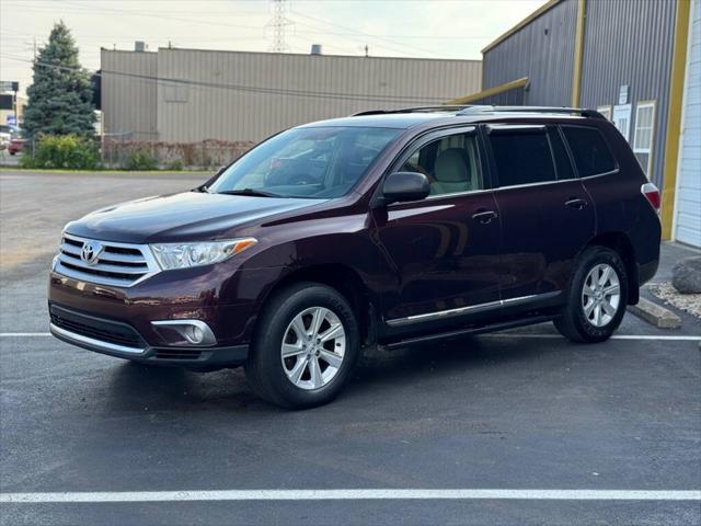 Photo of 2011 MAROON Toyota Highlander