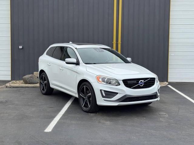 Photo of 2016 Crystal White Pearl Volvo XC60
