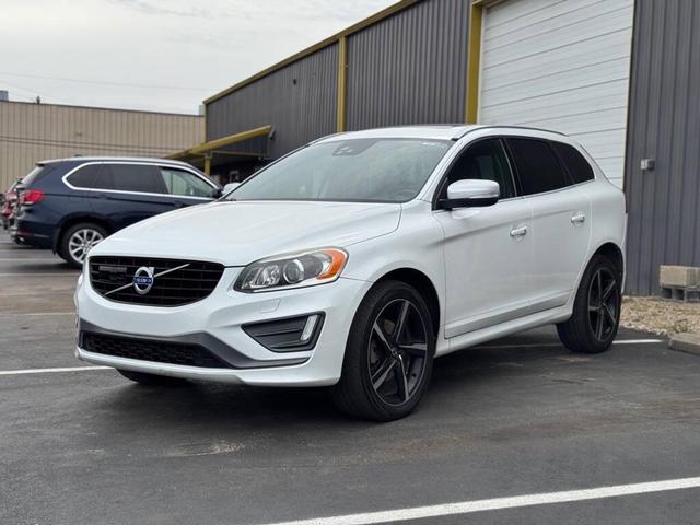Photo of 2016 Crystal White Pearl Volvo XC60