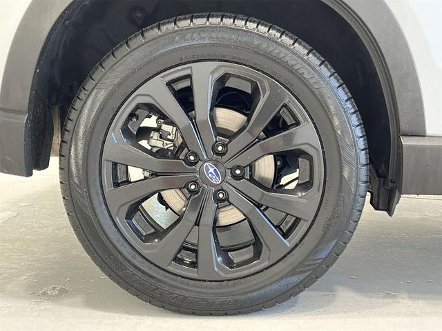 Photo of 2021 Ice Silver Metallic Subaru Forester