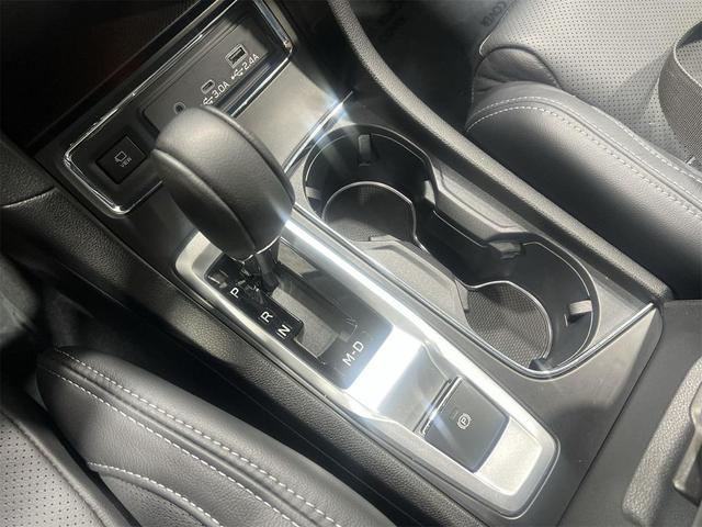 Photo of 2024 Ice Silver Metallic Subaru Ascent
