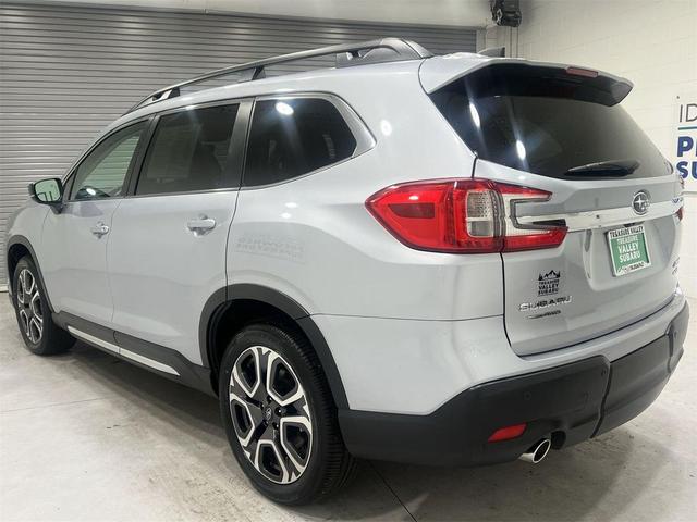 Photo of 2024 Ice Silver Metallic Subaru Ascent