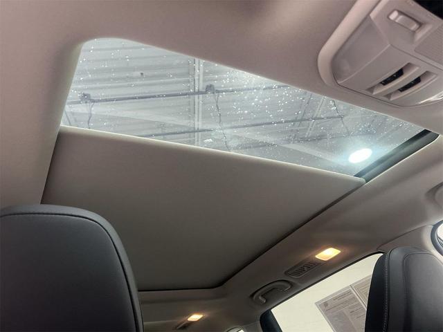 Photo of 2024 Ice Silver Metallic Subaru Ascent