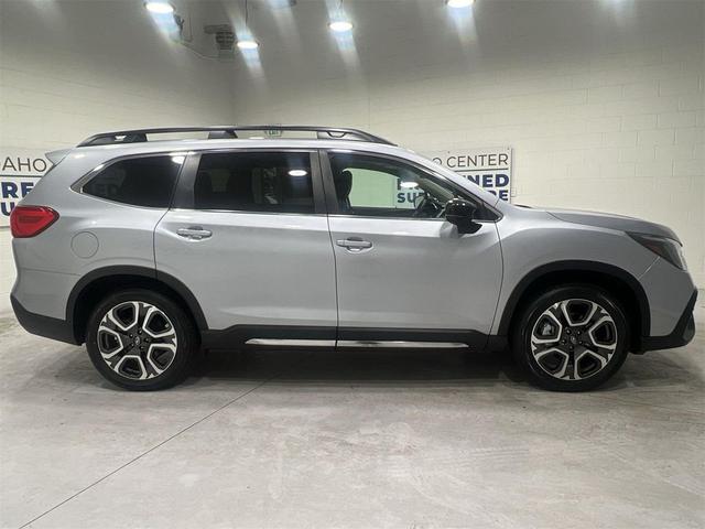 Photo of 2024 Ice Silver Metallic Subaru Ascent