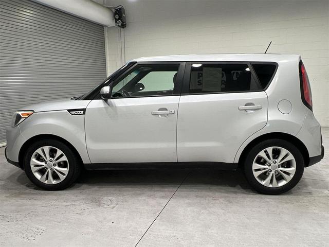 Photo of 2014 Bright Silver Kia Soul