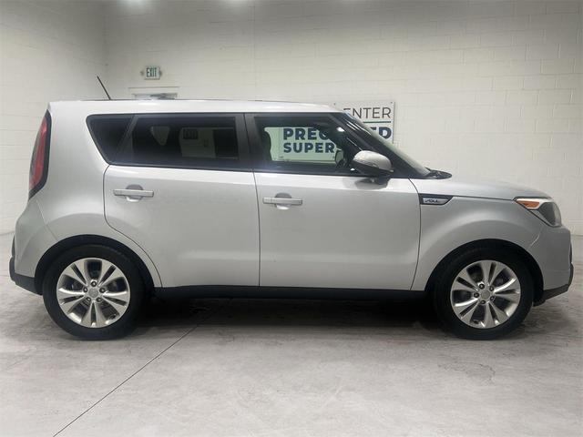 Photo of 2014 Bright Silver Kia Soul