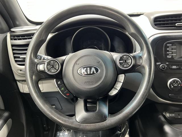 Photo of 2014 Bright Silver Kia Soul