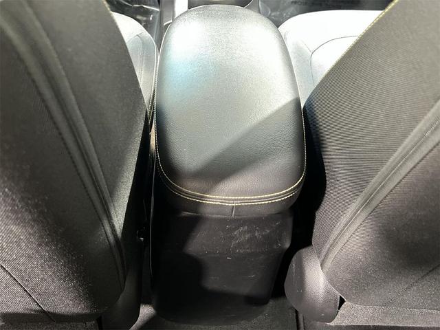 Photo of 2014 Bright Silver Kia Soul