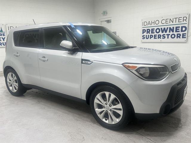 Photo of 2014 Bright Silver Kia Soul