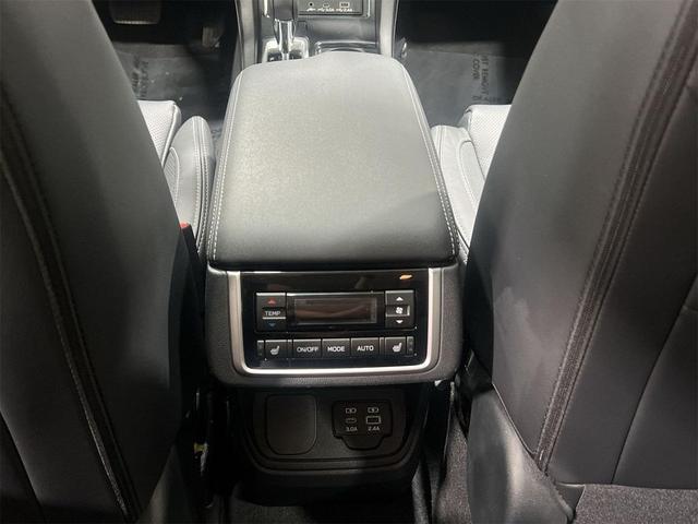 Photo of 2024 Magnetite Gray Metallic Subaru Ascent
