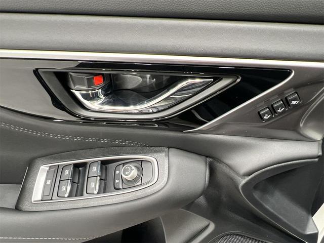 Photo of 2025 Crystal White Pearl Subaru Outback