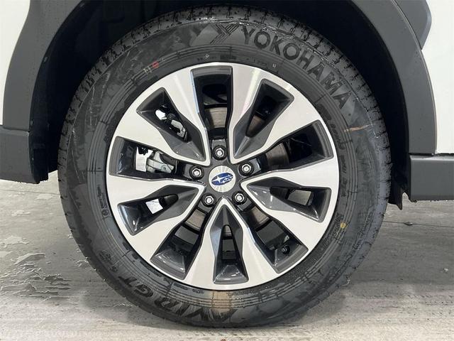 Photo of 2025 Crystal White Pearl Subaru Outback