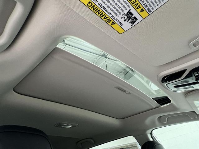 Photo of 2025 Crystal White Pearl Subaru Outback