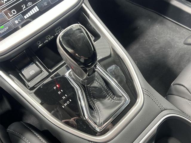 Photo of 2025 Crystal White Pearl Subaru Outback