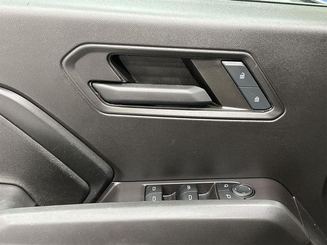 Photo of 2024 Summit White Chevrolet Colorado