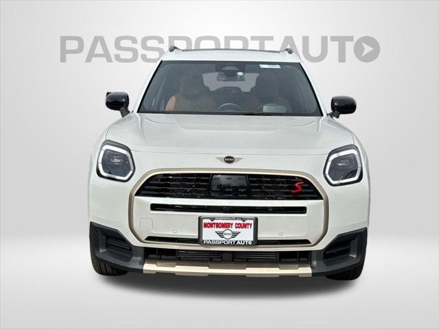 Photo of 2025 Nanuq White Metallic MINI Countryman