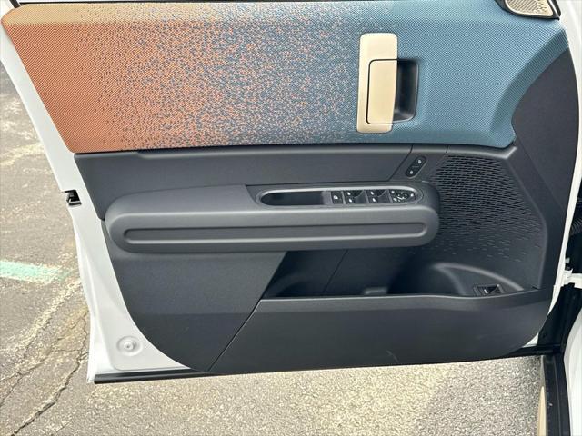 Photo of 2025 Nanuq White Metallic MINI Countryman
