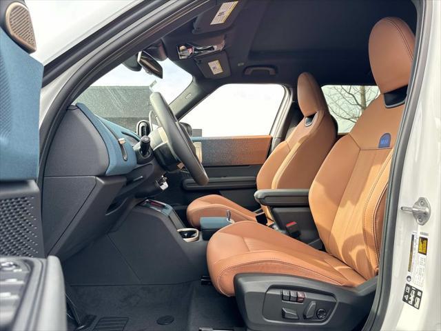 Photo of 2025 Nanuq White Metallic MINI Countryman
