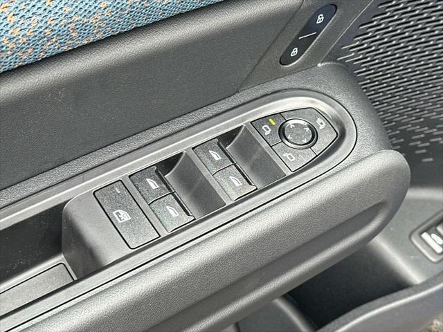 Photo of 2025 Blazing Blue Metallic MINI Countryman