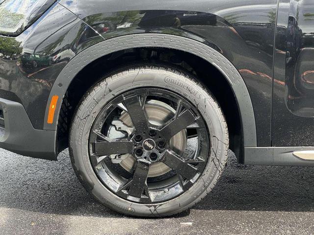 Photo of 2025 Midnight Black II Metallic MINI Countryman