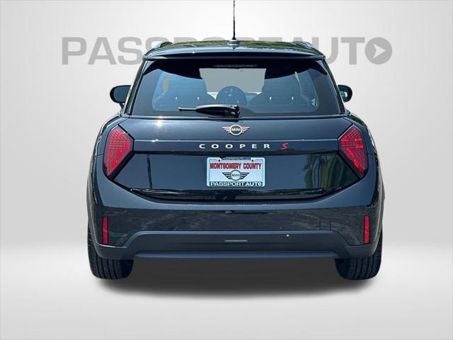 Photo of 2025 Midnight Black II Metallic MINI Hardtop