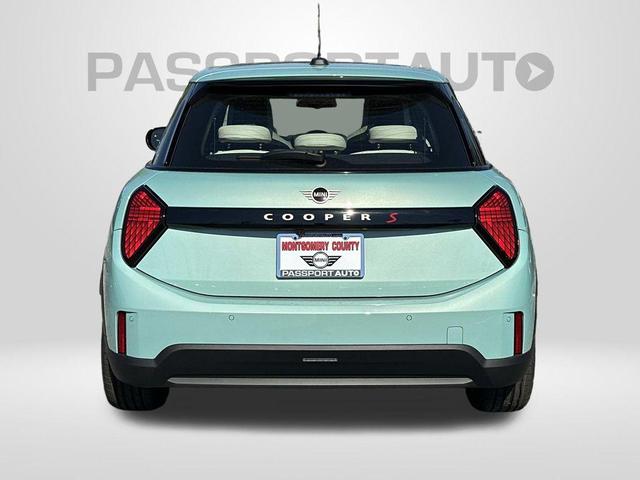 Photo of 2026 Ocean Wave Green Metallic MINI Hardtop