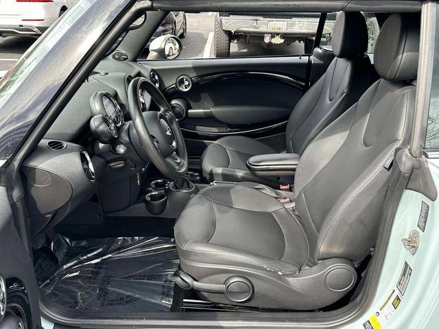 Photo of 2013 Ice Blue MINI Convertible